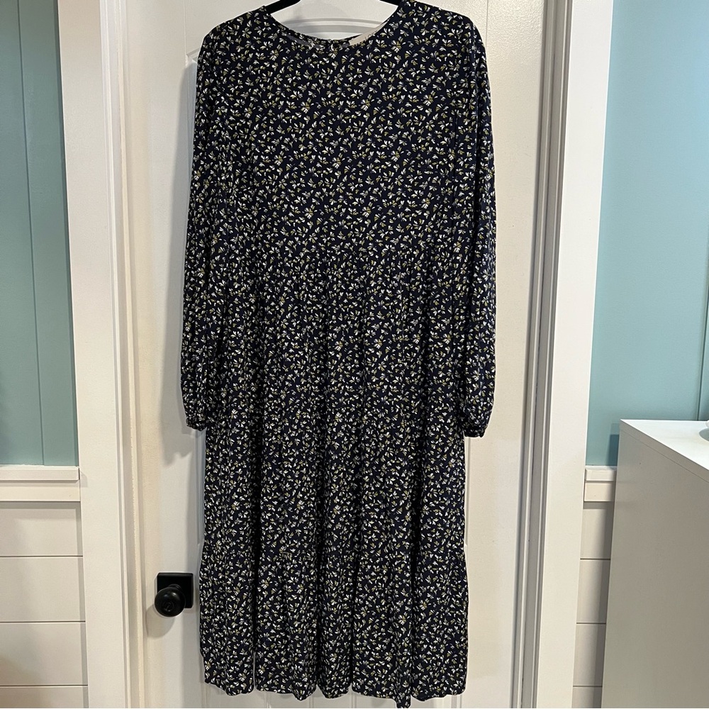 LOFT Navy Yellow Tiered Ditsy Floral Midi‎ Long Sleeved Dress. Size Small.